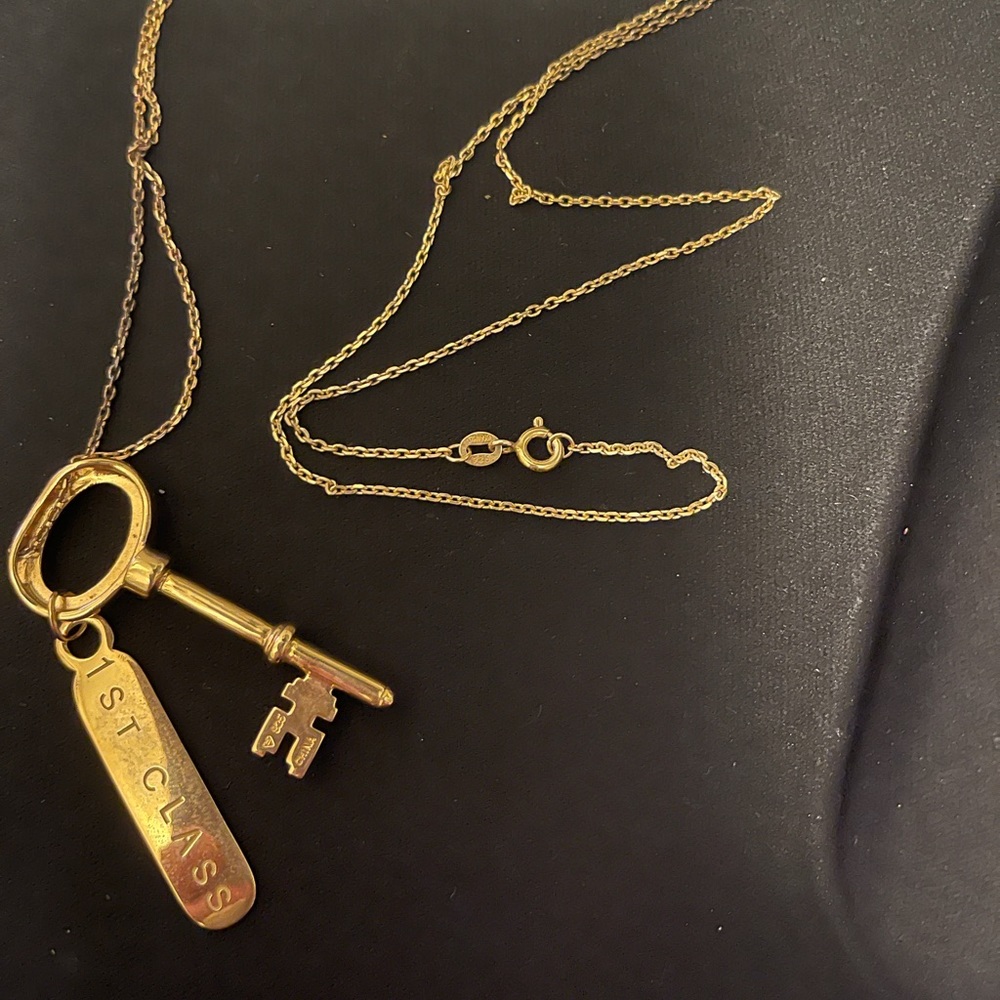 QVC Titanic 1st Class Necklace Pendant Sold Out - Picture 7 of 7